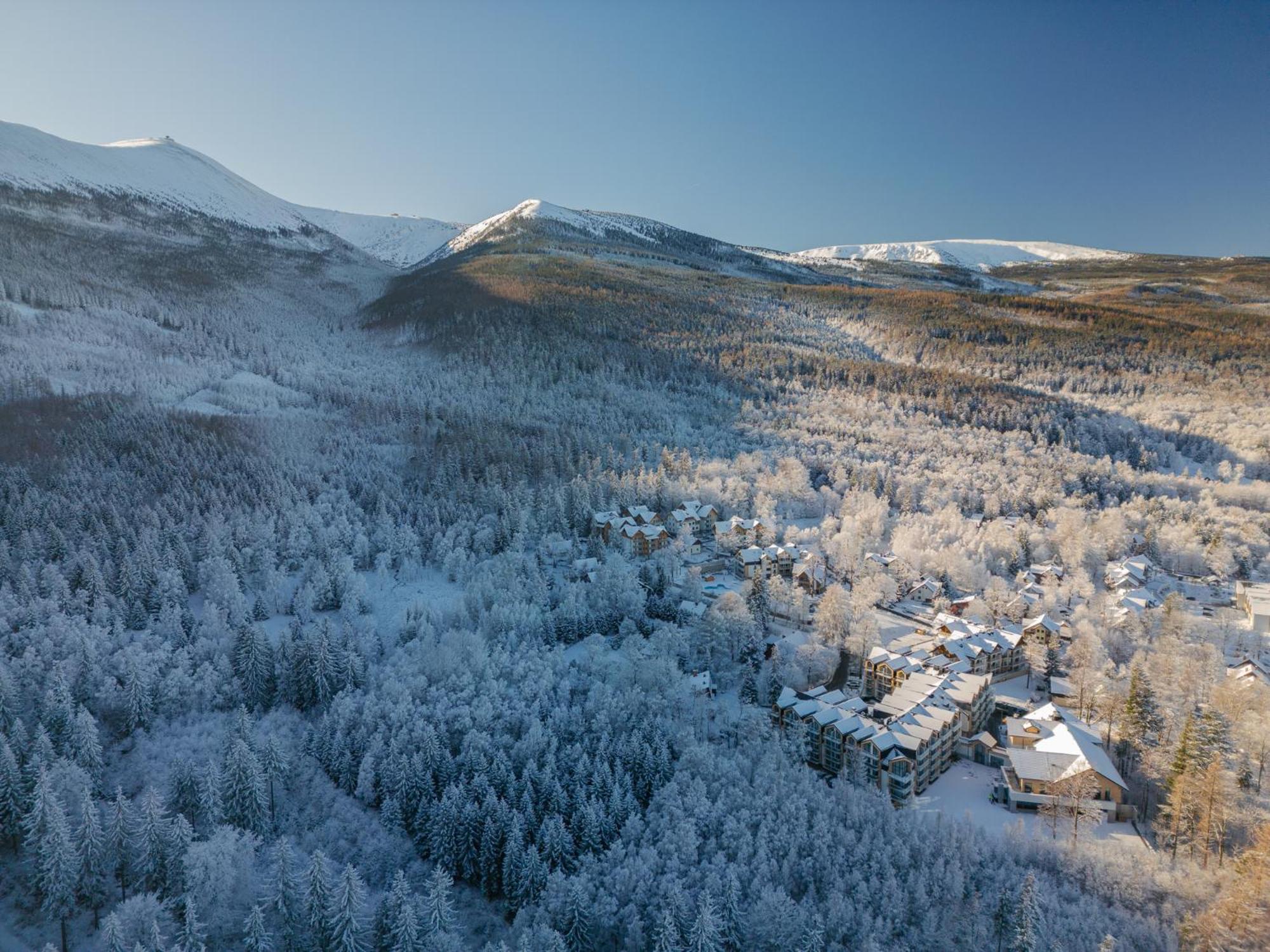 Green Mountain 5* Hotel Karpacz Extérieur photo Aerial view of the village